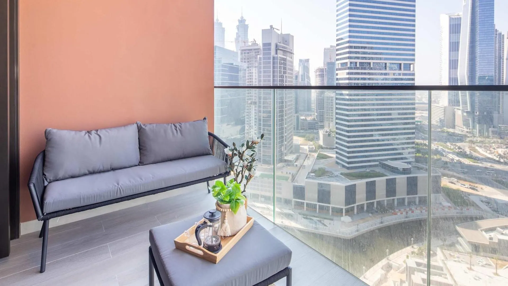 Apartment Frank Porter - Peninsula Five Dubai